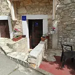 Maja 아파트 *