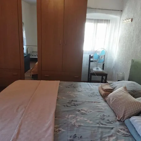 Apartment Maja *